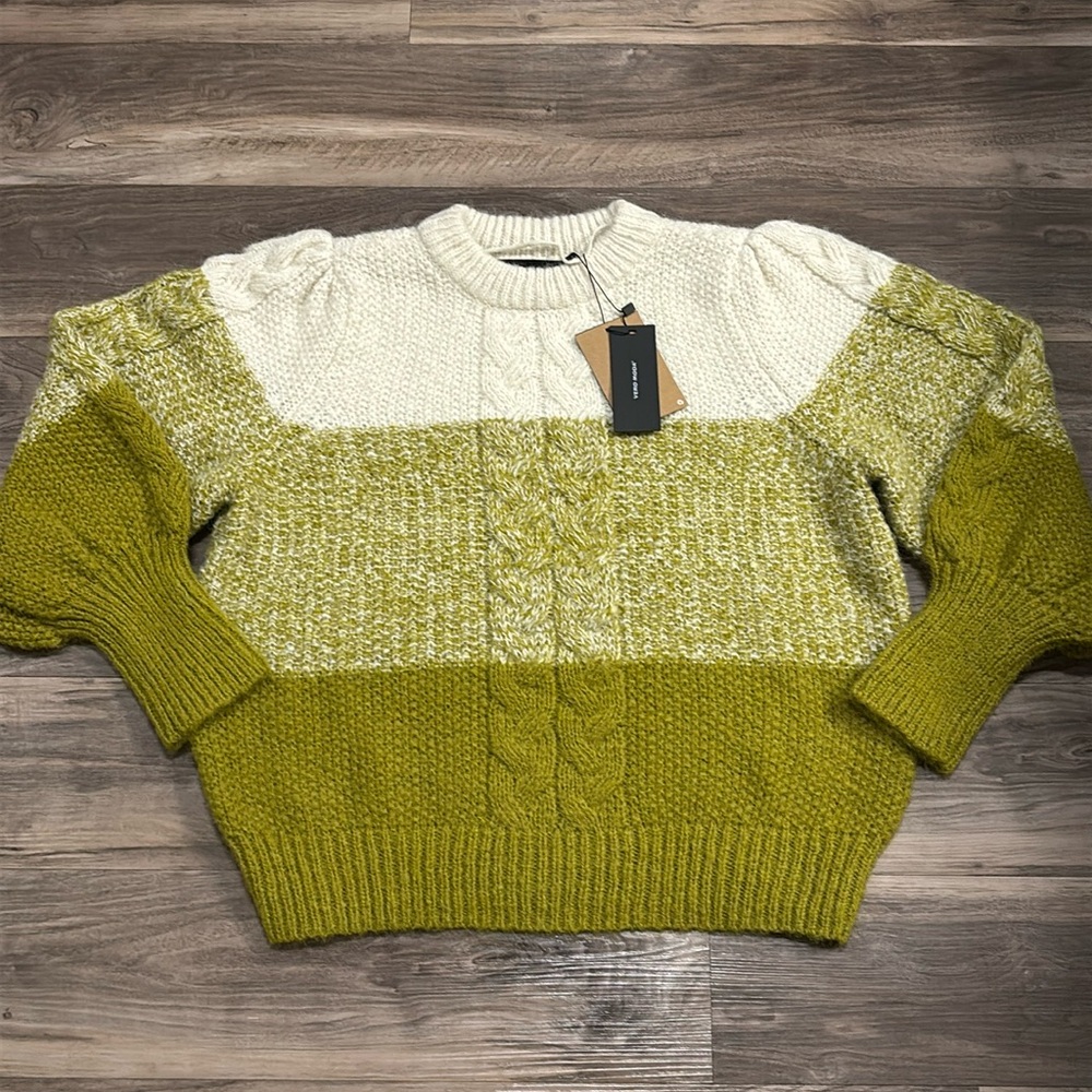 **NWT** Vera Moda Knit Sweater - Picture 2 of 6
